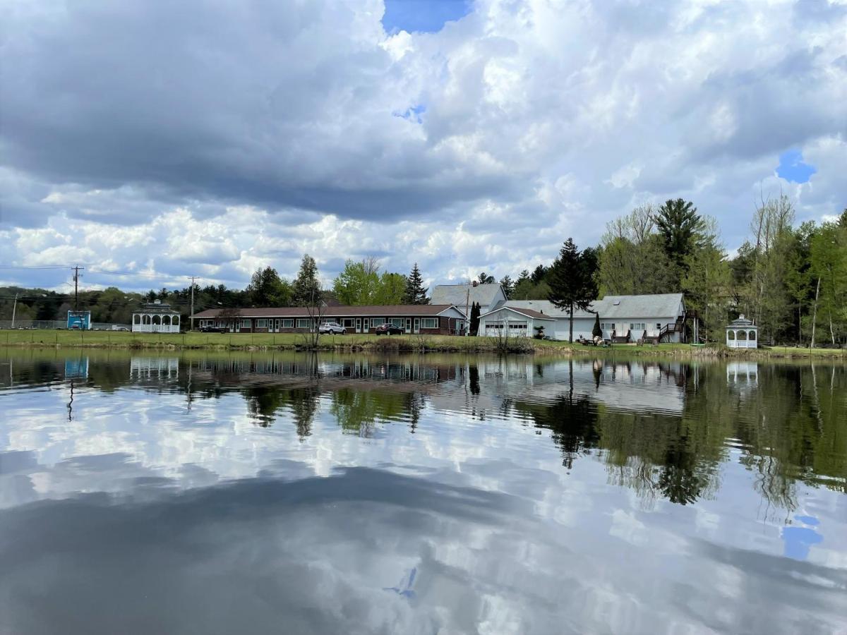 Sara Placid Inn & Suites Saranac Lake Exterior photo